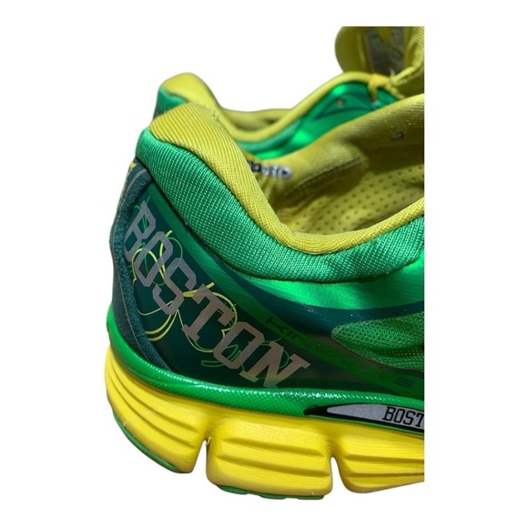 Women’s Saucony Kinvara Lid. Edition Boston Marathon Running Shoes - Picture 6 of 12